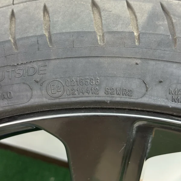 2019–2024 Genesis G70 OEM 19x8.5 5-Spoke Wheel Rim with Tyre – 52914-G9260