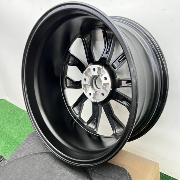 2021–2023 Kia Sorento OEM 20x8.5 Alloy Wheel Rim – 52910-R5450