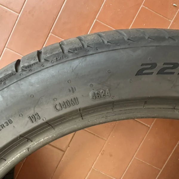 Winrun R330 225/40R18 92W Passenger Tyre