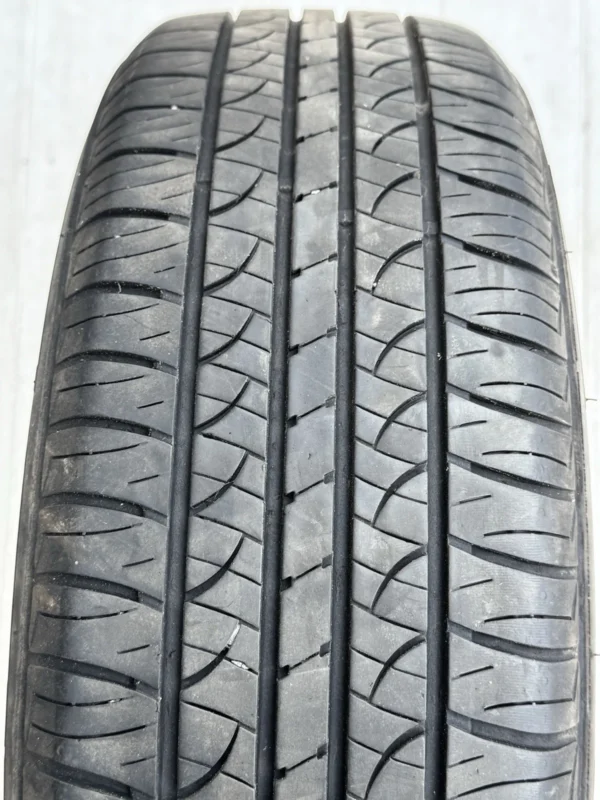 Genuine Volkswagen Polo 15 Inch Silver 10-Spoke Alloy Wheels with 185/60 Tyres – 6C0601025