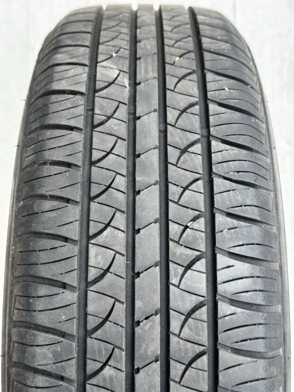 Genuine Volkswagen Polo 15 Inch Silver 10-Spoke Alloy Wheels with 185/60 Tyres – 6C0601025