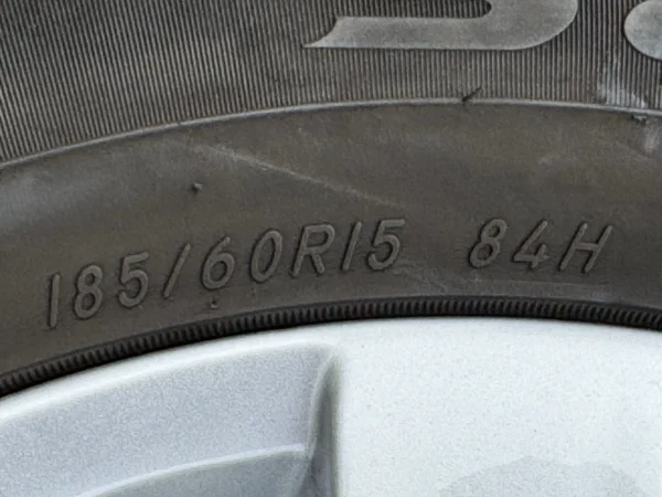 Genuine Volkswagen Polo 15 Inch Silver 10-Spoke Alloy Wheels with 185/60 Tyres – 6C0601025