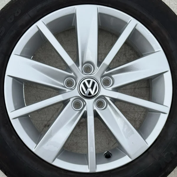 Genuine Volkswagen Polo 15 Inch Silver 10-Spoke Alloy Wheels with 185/60 Tyres – 6C0601025