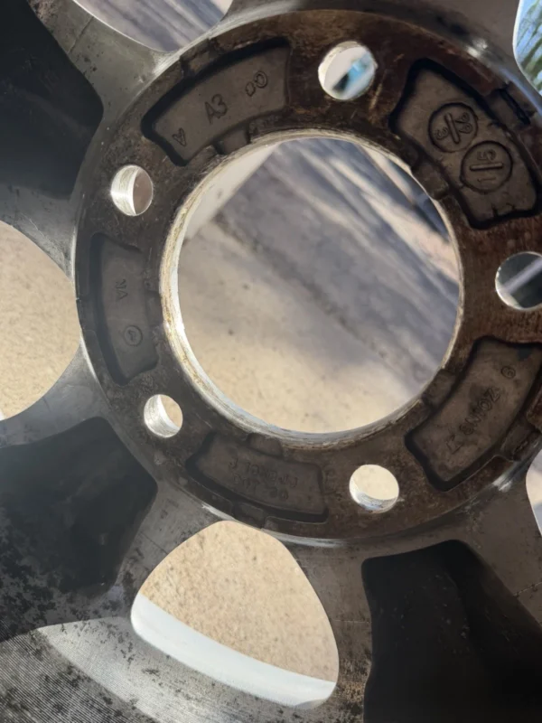 1998–2002 Toyota Land Cruiser 16x8 Silver Alloy Wheel Rim – OEM
