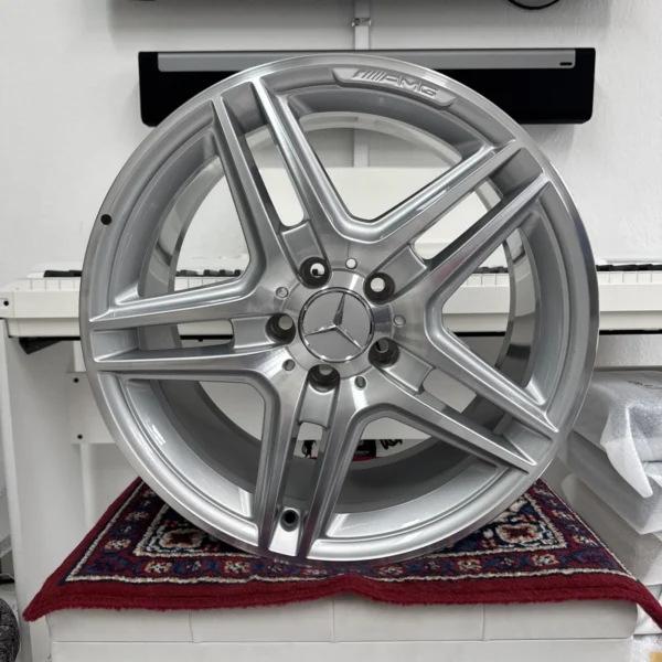 Genuine Mercedes-Benz AMG W212 E-Class 18x9J Alloy Wheel Rim – A2124013702 ET54