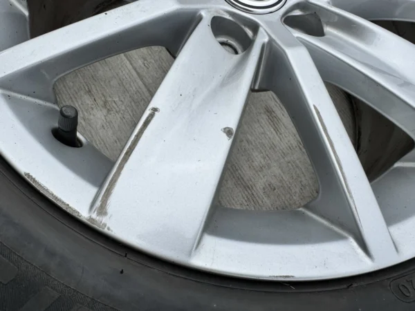 Genuine Volkswagen Polo 15 Inch Silver 10-Spoke Alloy Wheels with 185/60 Tyres – 6C0601025