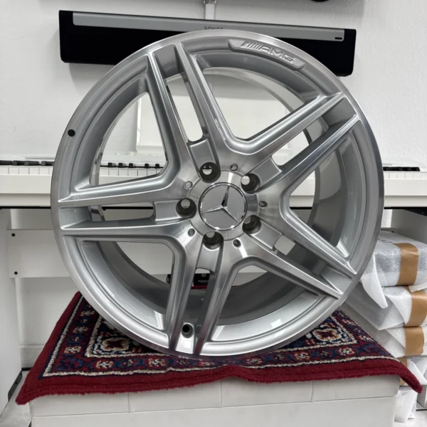 Genuine Mercedes-Benz AMG W212 E-Class 18x9J Alloy Wheel Rim – A2124013702 ET54