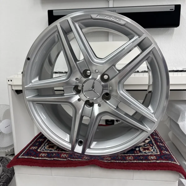 Genuine Mercedes-Benz AMG W212 E-Class 18x9J Alloy Wheel Rim – A2124013702 ET54