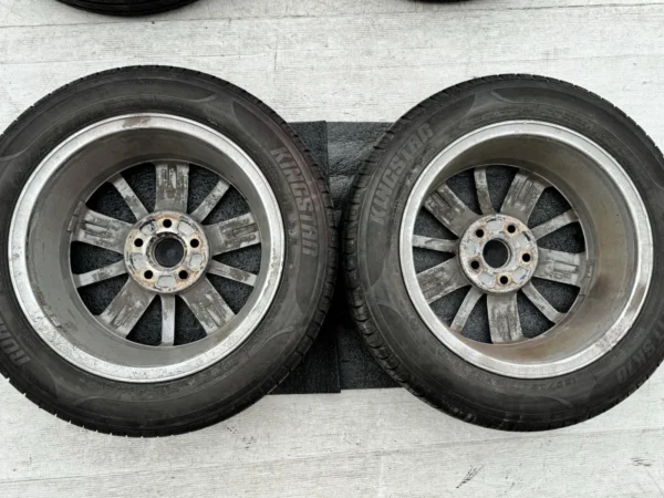 Genuine Volkswagen Polo 15 Inch Silver 10-Spoke Alloy Wheels with 185/60 Tyres – 6C0601025